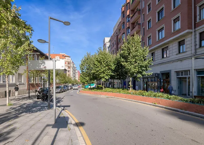 Aston Centrico Y Comodo