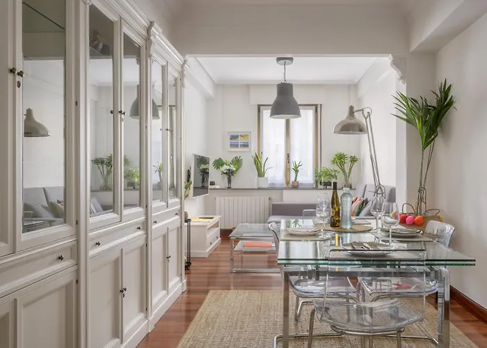 Aston Centrico Y Comodo *